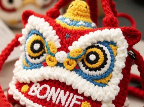 包包非物质文化遗产（包包非物质文化遗产有哪些？答案是：皮雕，掐丝，盘花，钩编，扎染）-第2张图片-八三百科