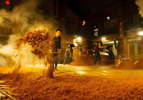 洋河非物质文化遗产(洋河非遗酿造技艺是什么)-第2张图片-八三百科 洋河非物质文化遗产(洋河非遗酿造技艺是什么)-第2张图片-八三百科