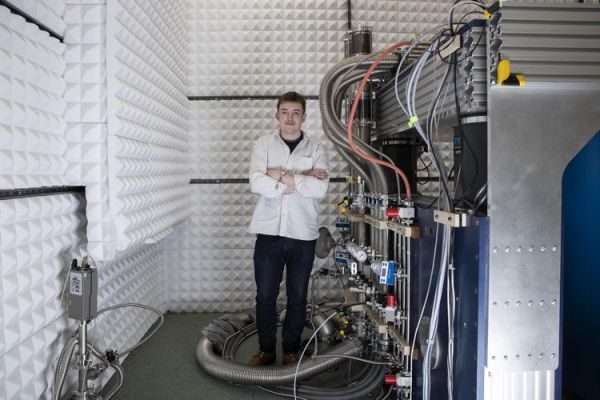 cctv 超导量子计算机 记者（CCTV量子计算机记者探访真相）-第2张图片-八三百科