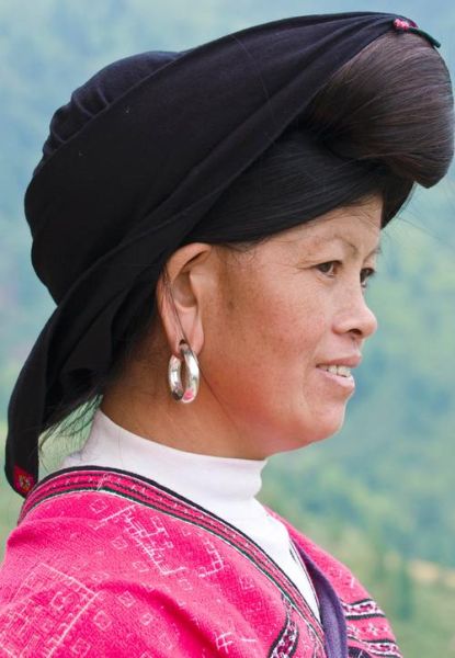 非物质文化遗产红瑶服饰（红瑶服饰有哪些非遗技艺亮点）-第2张图片-八三百科