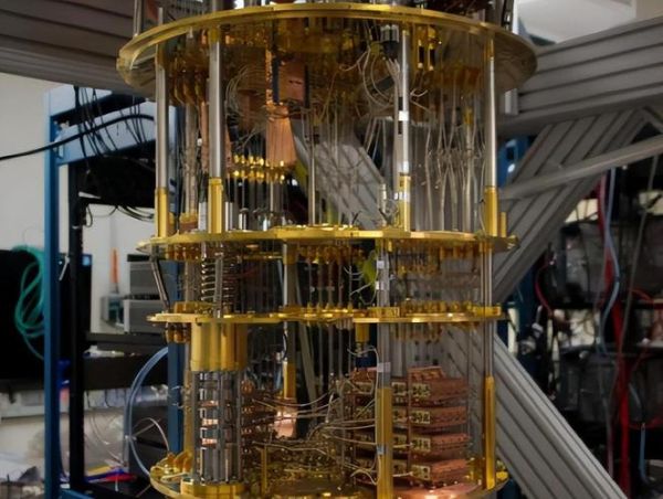 量子计算机技术新进展(量子计算机最新消息2025:普通人也能秒懂)-第1张图片-八三百科 量子计算机技术新进展(量子计算机最新消息2025:普通人也能秒懂)-第1张图片-八三百科