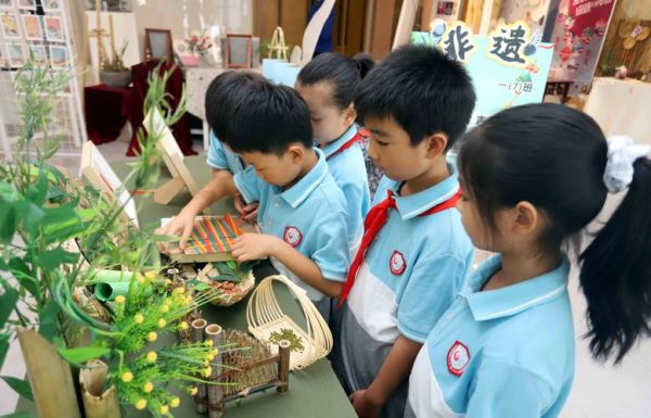 非遗文化非物质文化遗产（非遗文化有哪些适合亲子体验的项目）-第2张图片-八三百科