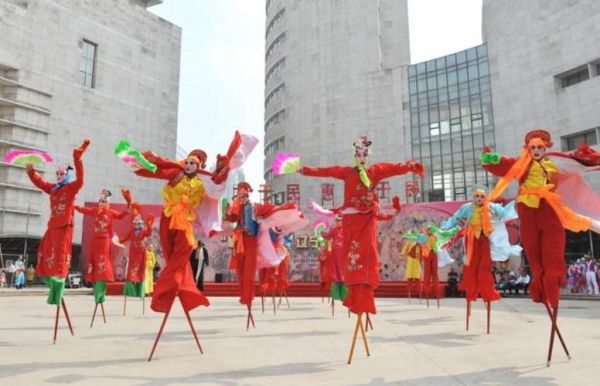 锦州非物质文化遗产张彬(锦州非物质文化遗产张彬:凌海辽西高跷传承人)-第1张图片-八三百科 锦州非物质文化遗产张彬(锦州非物质文化遗产张彬:凌海辽西高跷传承人)-第1张图片-八三百科