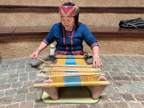 黎族非物质文化遗产现状(黎族非遗现状:守护与革新的真实记录)-第1张图片-八三百科 黎族非物质文化遗产现状(黎族非遗现状:守护与革新的真实记录)-第1张图片-八三百科