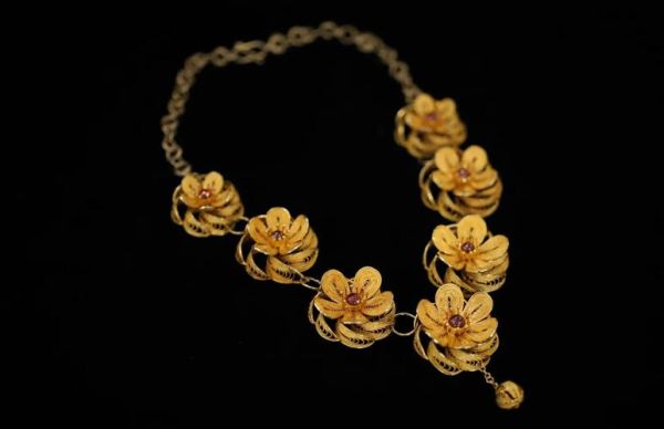 非物质文化遗产 珠宝（非物质文化遗产珠宝首饰有哪些款式入门必备）-第1张图片-八三百科