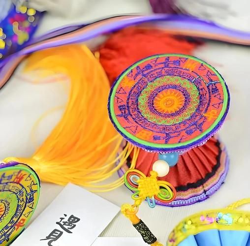 壮锦非物质文化遗产(壮锦非物质文化遗产传承指南)-第3张图片-八三百科 壮锦非物质文化遗产(壮锦非物质文化遗产传承指南)-第3张图片-八三百科