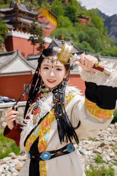 非物质文化遗产藏服(藏服非遗传承人一天都在干什么)-第2张图片-八三百科 非物质文化遗产藏服(藏服非遗传承人一天都在干什么)-第2张图片-八三百科