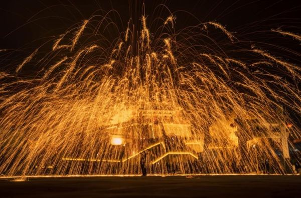 非物质文化遗产 铁水（铁水打花到底是不是非物质文化遗产）-第3张图片-八三百科