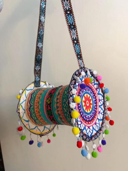 非物质文化遗产新设计(非遗新设计怎么做入门教程)-第2张图片-八三百科 非物质文化遗产新设计(非遗新设计怎么做入门教程)-第2张图片-八三百科