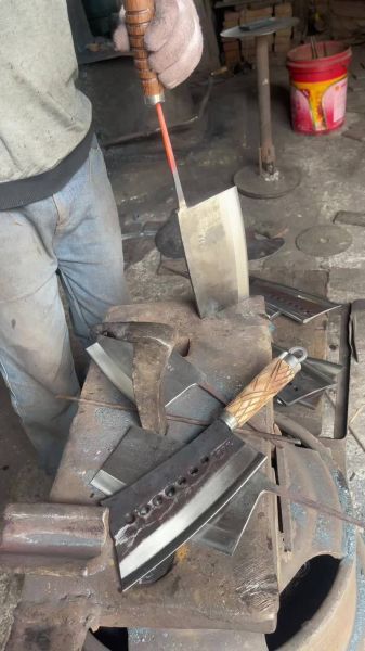 铁剑非物质文化遗产(铁剑非遗锻制技艺入门指南)-第3张图片-八三百科 铁剑非物质文化遗产(铁剑非遗锻制技艺入门指南)-第3张图片-八三百科