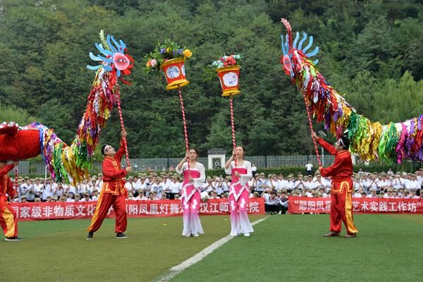 十堰非物质文化遗产凤凰（十堰凤凰灯舞非遗怎么学）-第3张图片-八三百科