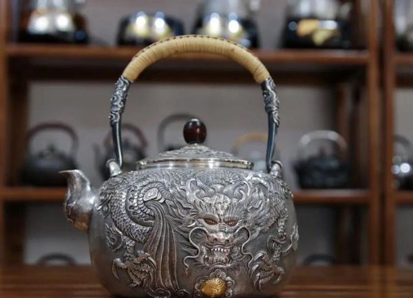 奉化非物质文化遗产银壶(奉化银壶非遗技艺怎么入门)-第1张图片-八三百科 奉化非物质文化遗产银壶(奉化银壶非遗技艺怎么入门)-第1张图片-八三百科