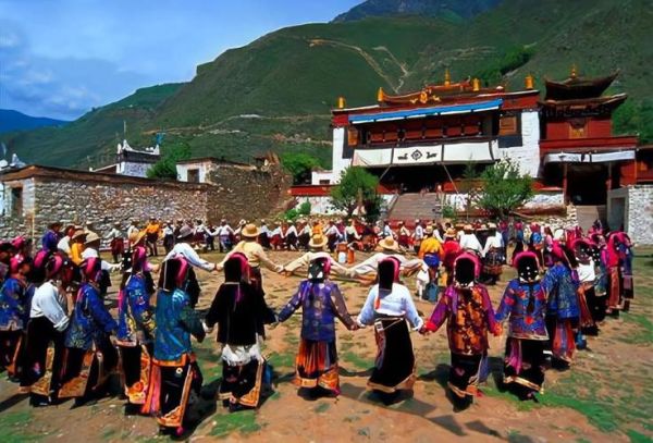 锅庄 非物质文化遗产(锅庄舞是国家级非物质文化遗产吗)-第1张图片-八三百科 锅庄 非物质文化遗产(锅庄舞是国家级非物质文化遗产吗)-第1张图片-八三百科