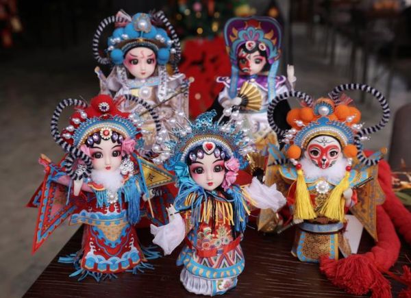 秦氏绢艺非物质文化遗产（秦氏绢艺怎么入门：零基础学会非遗绢花）-第3张图片-八三百科