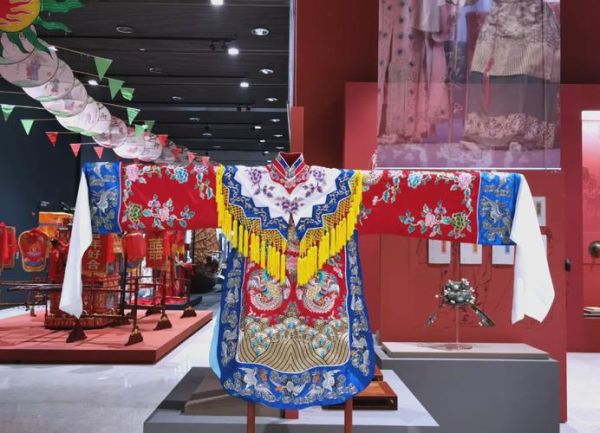 与非物质文化遗产展示（与非物质文化遗产展示方式有哪些）-第3张图片-八三百科